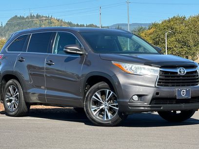 Used 2016 Toyota Highlander XLE