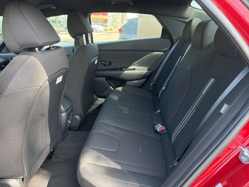 New 2025 Hyundai Elantra SEL FWD image 12