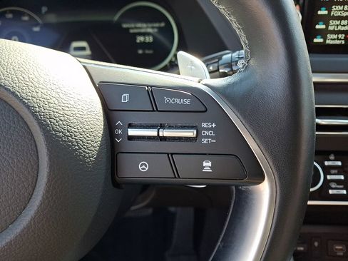 Used 2023 Hyundai Sonata Limited w/ Preferred Accessory Package FWD image 23