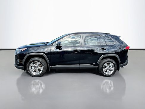 Used 2025 Toyota RAV4 XLE w/ Convenience Package AWD/4WD image 4