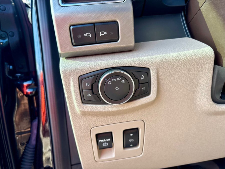Used 2019 Ford F150 Limited AWD/4WD image 25