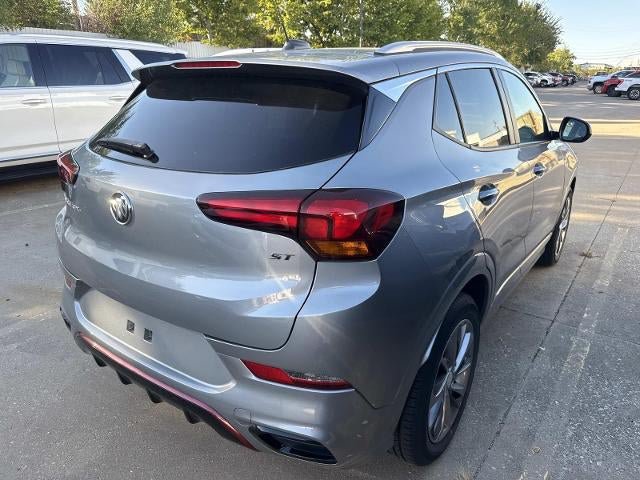 Used 2023 Buick Encore GX Select w/ Sport Touring Package FWD image 4