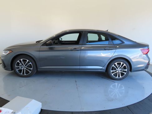 New 2026 Volkswagen Jetta Sport FWD image 8