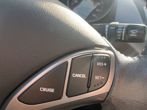 Used 2013 Hyundai Elantra Limited w/ Technology Pkg image 14