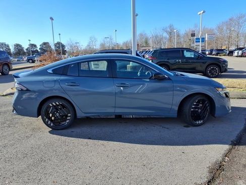 New 2026 Nissan Sentra SR image 2