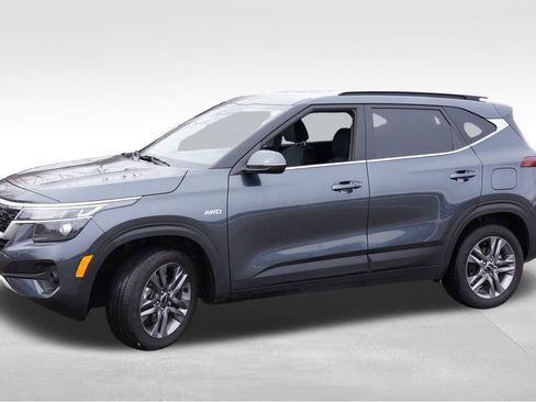 Certified 2023 Kia Seltos S w/ Navigation Package image 10