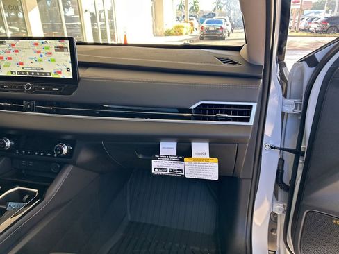 New 2026 Mitsubishi Outlander SE image 24