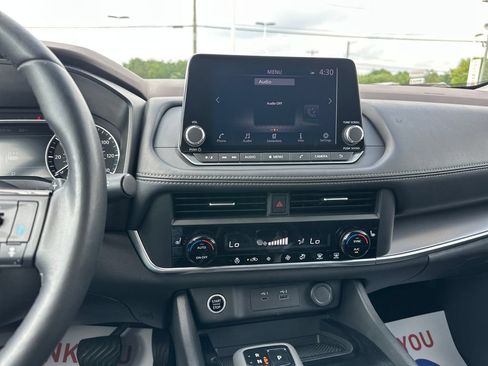 Used 2023 Nissan Rogue SV w/ SV Premium B Package AWD/4WD image 22