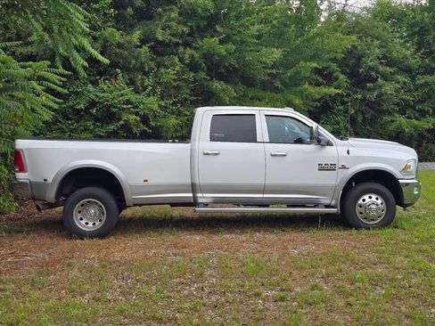 Used 2015 RAM 3500 Laramie AWD/4WD image 10