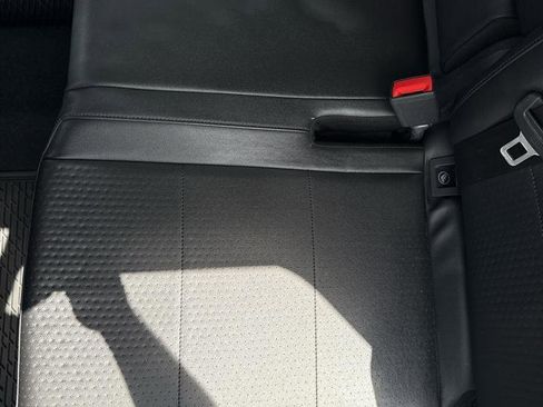 Used 2018 Volkswagen Tiguan SE w/ 18" Alloy Wheels Package image 25