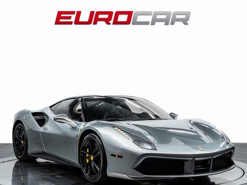 Used 2018 Ferrari 488 GTB image 7