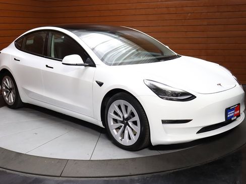 Used 2023 Tesla Model 3 Standard Range image 68