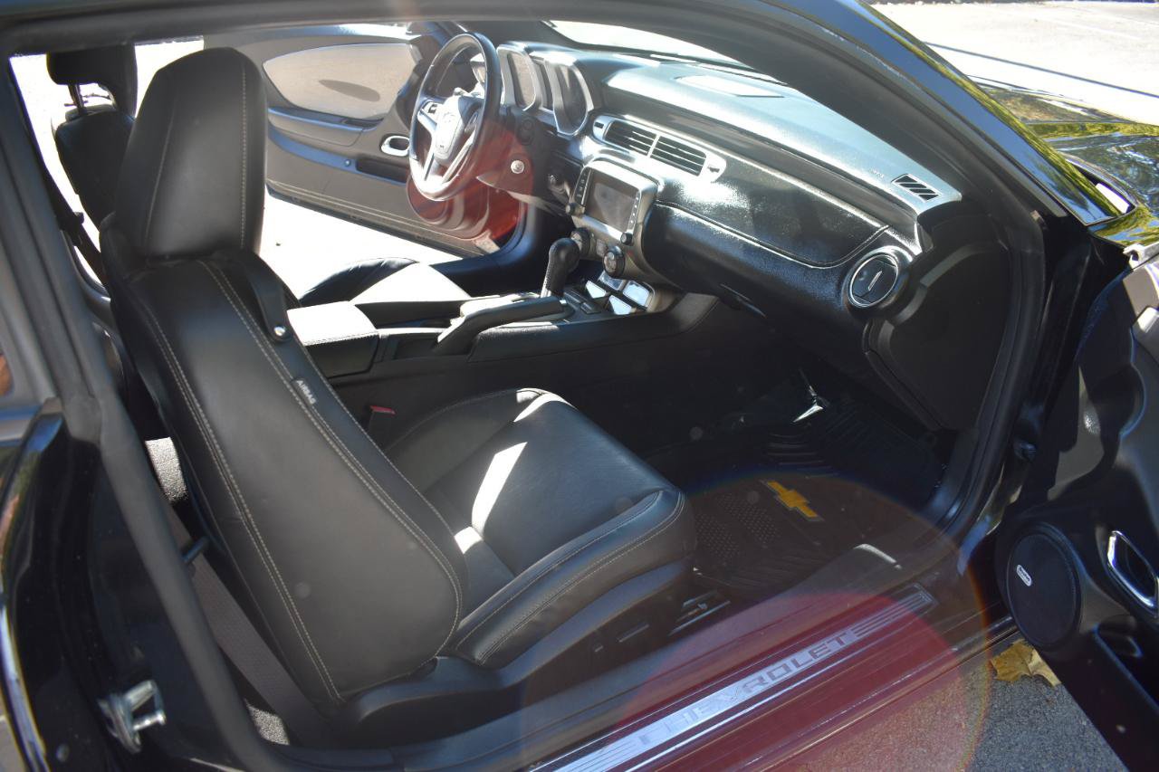 Used 2015 Chevrolet Camaro SS w/ RS Package RWD image 17