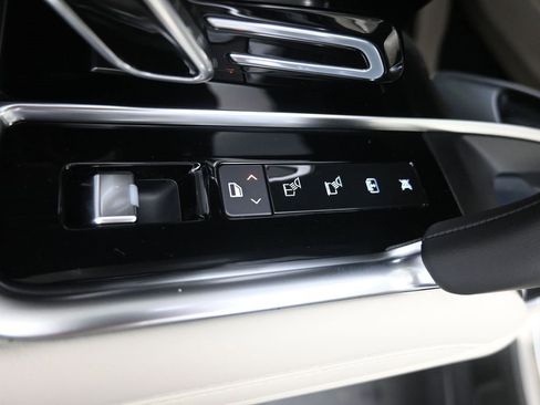 New 2025 Land Rover Range Rover SE image 20