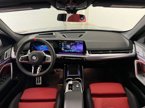 Used 2025 BMW X1 M35i w/ Premium Package image 16