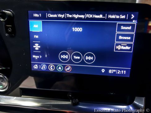 Used 2020 Chevrolet Corvette Stingray Preferred Cpe w/ 2LT Preferred Equipment Group RWD image 16