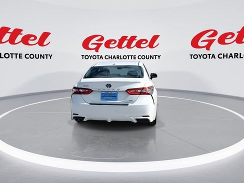 Used 2019 Toyota Camry SE image 7