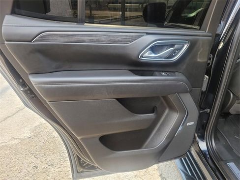 Used 2023 GMC Yukon SLT image 16