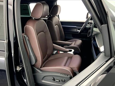 New 2025 Volkswagen ID. Buzz Pro S image 9