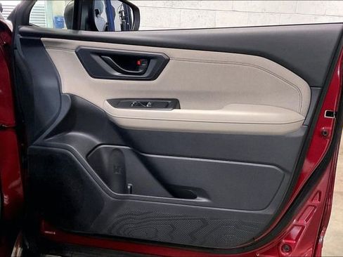 Used 2025 Subaru Forester Premium image 24