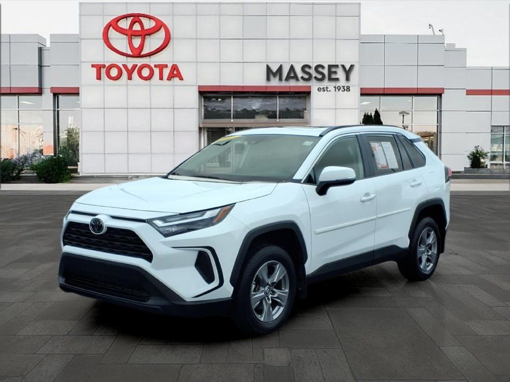 Used 2024 Toyota RAV4 XLE w/ Convenience Package AWD/4WD image 7