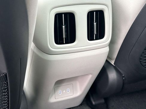 New 2026 Hyundai Tucson Limited image 28