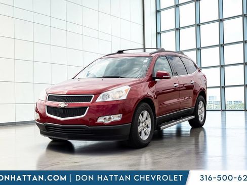 Used 2012 Chevrolet Traverse LT w/ LPO, 'HIT The Road' Package FWD image 19