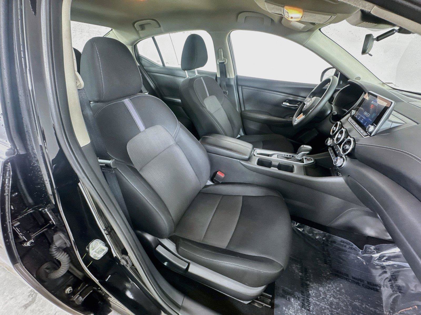 Used 2025 Nissan Sentra SV FWD image 25
