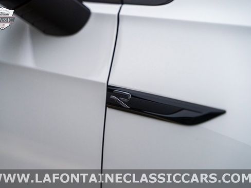 Used 2022 Volkswagen Golf R image 36