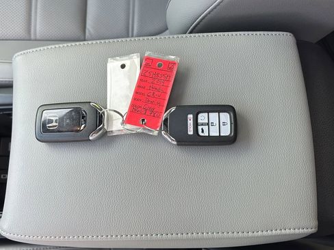 Used 2019 Honda CR-V Touring image 15