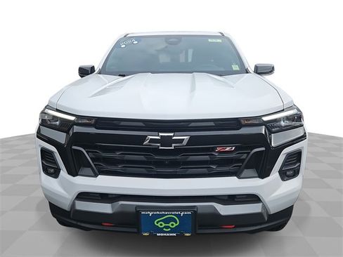 Used 2024 Chevrolet Colorado Z71 w/ Z71 Convenience Package 2 image 1