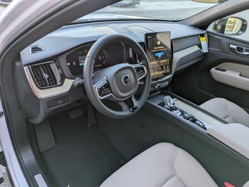 New 2026 Volvo XC60 B5 Plus w/ Climate Package image 11