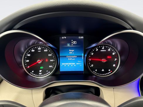 Used 2021 Mercedes-Benz GLC 300 4MATIC image 13