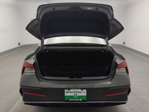 Used 2024 Hyundai Elantra SE image 29