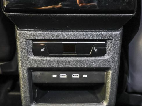 Used 2023 Volkswagen ID.4 Pro S Plus image 38