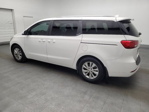 Used 2016 Kia Sedona LX w/ LX Essentials Premium Package image 3
