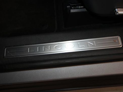Used 2024 Lincoln Nautilus Premier w/ Equipment Group 102A AWD/4WD image 7