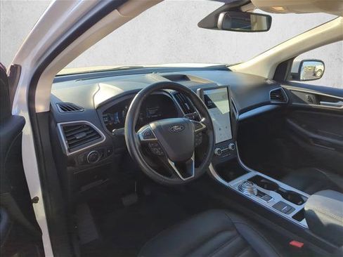 Used 2024 Ford Edge SEL image 10