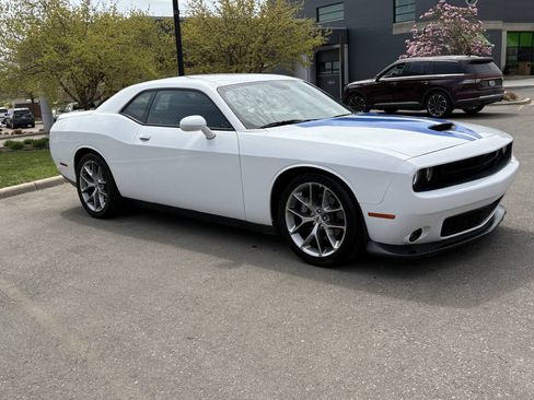 Used 2022 Dodge Challenger GT RWD image 5