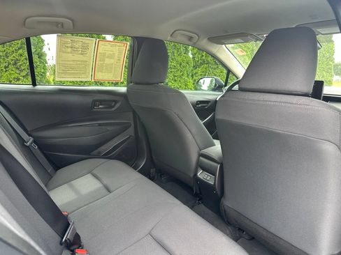 Certified 2025 Toyota Corolla LE FWD image 31