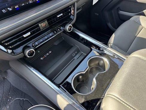 New 2026 Chevrolet Suburban Premier image 49