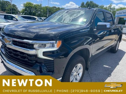 Used 2022 Chevrolet Silverado 1500 LT AWD/4WD image 3