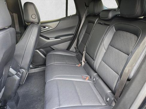 Used 2025 Chevrolet Equinox LT w/ Convenience Package II FWD image 17