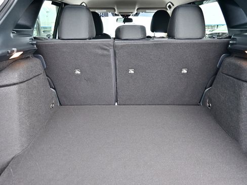 Certified 2025 Nissan Kicks SV AWD/4WD image 12