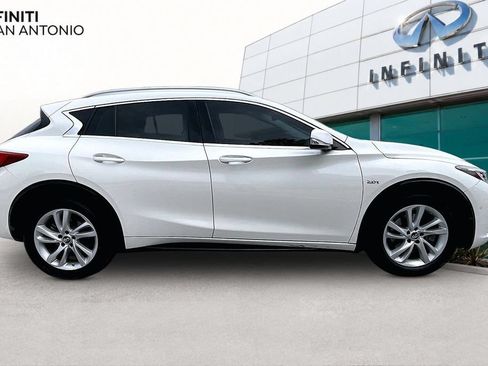 Used 2018 INFINITI QX30 Premium w/ Navigation Package FWD image 46