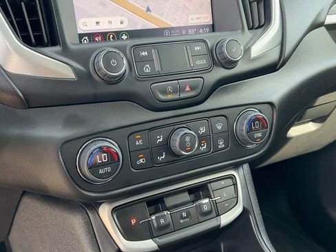 Used 2023 GMC Terrain SLT w/ Tech Package image 28