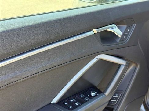 Used 2022 Audi Q3 2.0T Premium Plus image 18