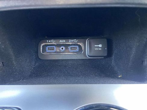 Used 2019 Jeep Grand Cherokee Altitude image 33