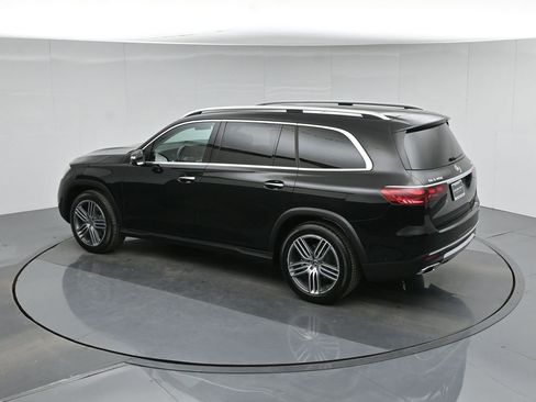 Used 2024 Mercedes-Benz GLS 450 4MATIC image 46