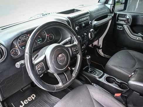 Used 2016 Jeep Wrangler Unlimited Sport w/ Quick Order Package 24S AWD/4WD image 9